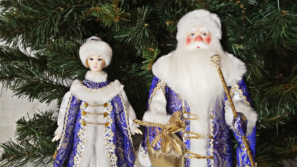 Интерьерные куклы Дед Мороз и Снегурочка купить  